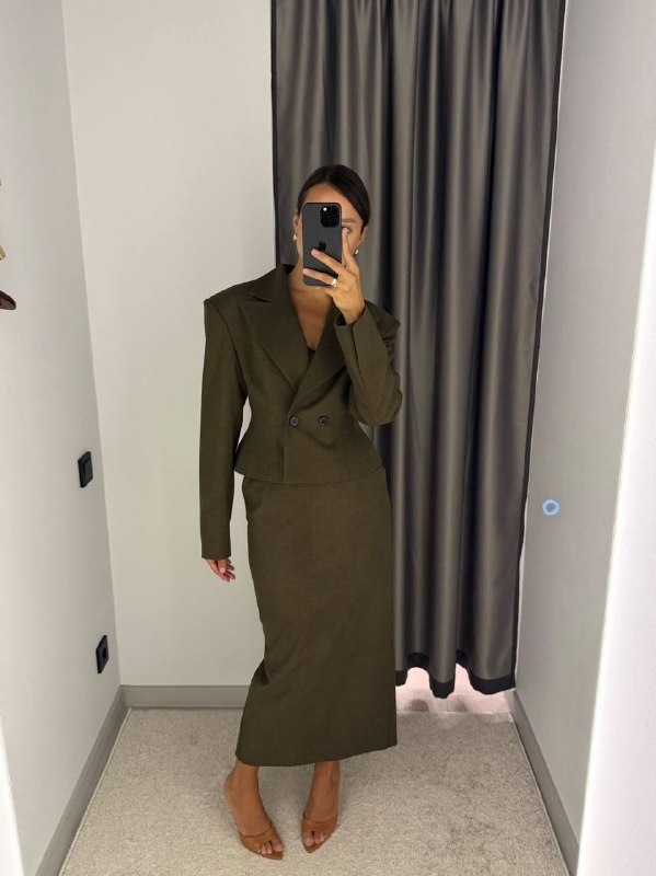 Костюм с юбкой Khaki — фото 1